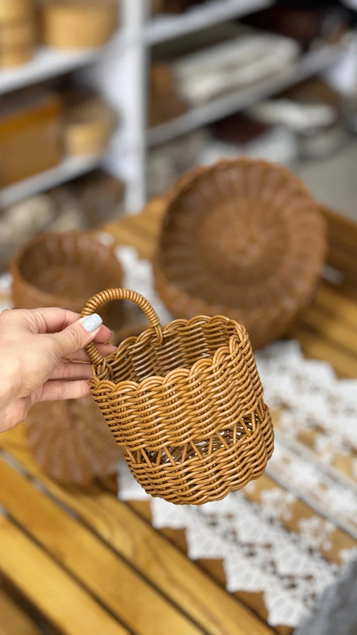 آویز گل حصیری